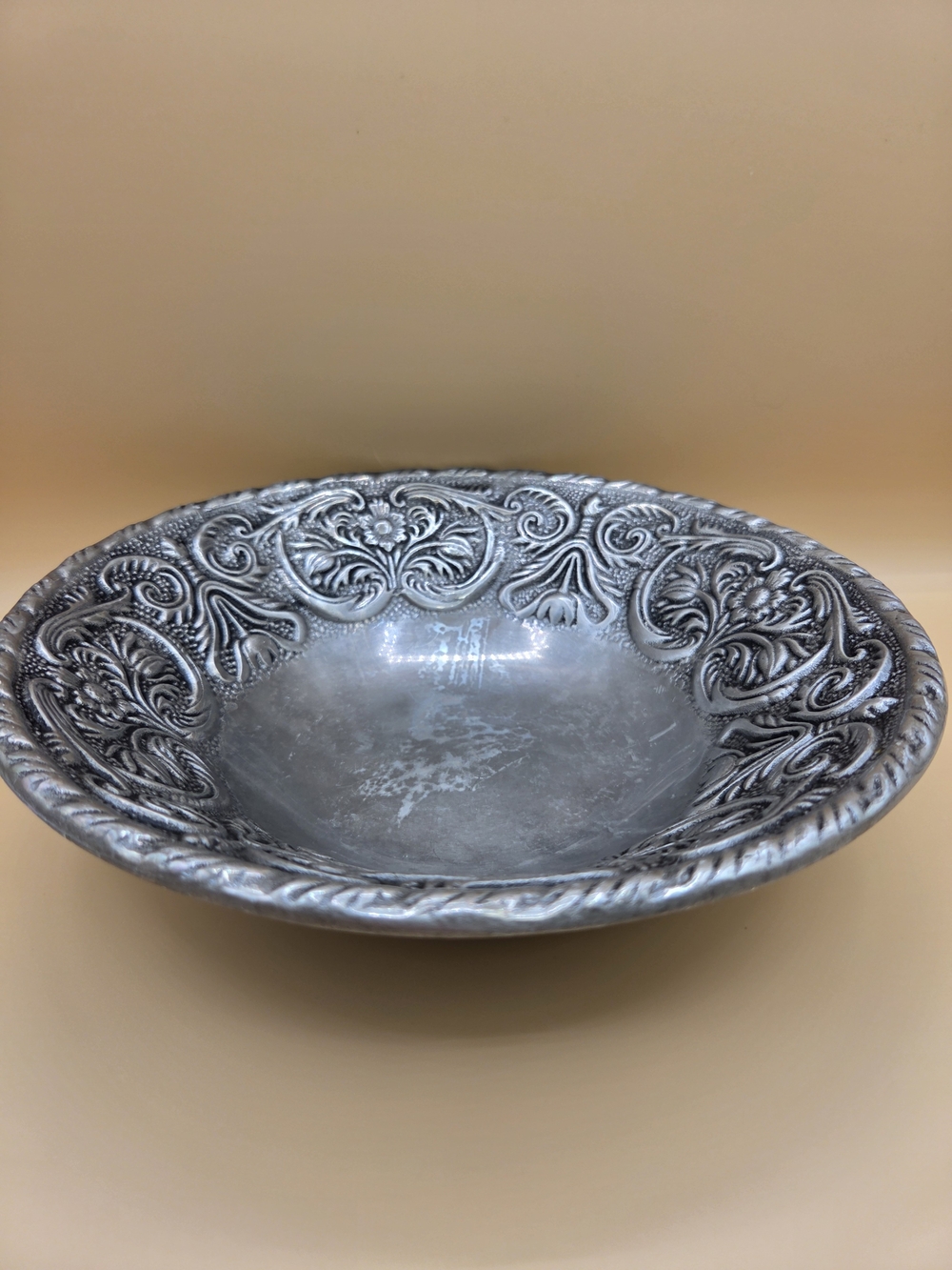 Wilton Armetale Ornate Silver-Tone Embossed Serving Bowl